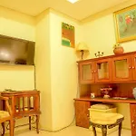 1 Vintage Bedroom At Cosmo Terrace Apartment By Travelio