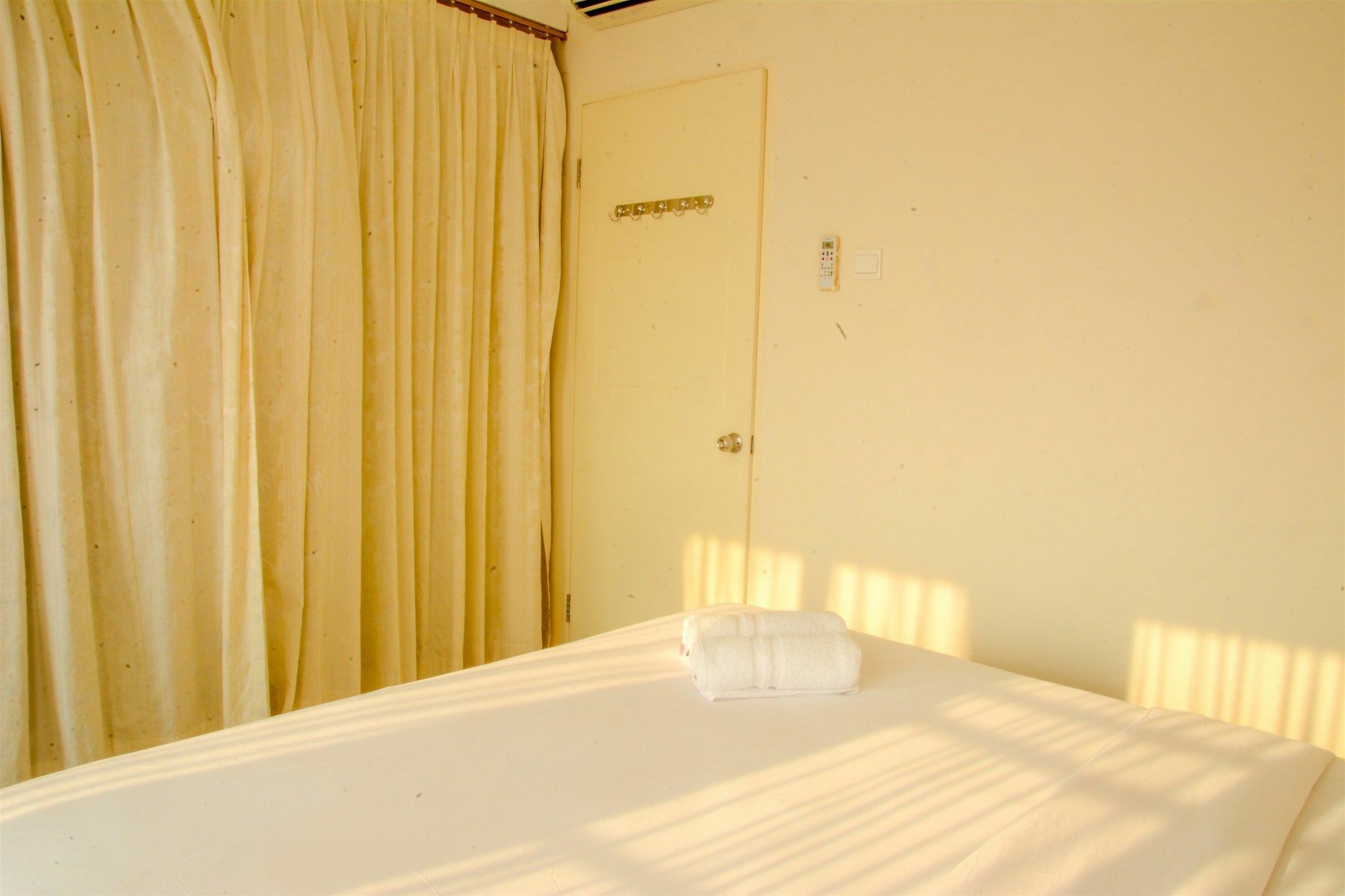 1 Vintage Bedroom At Cosmo Terrace By Travelio Apartment *