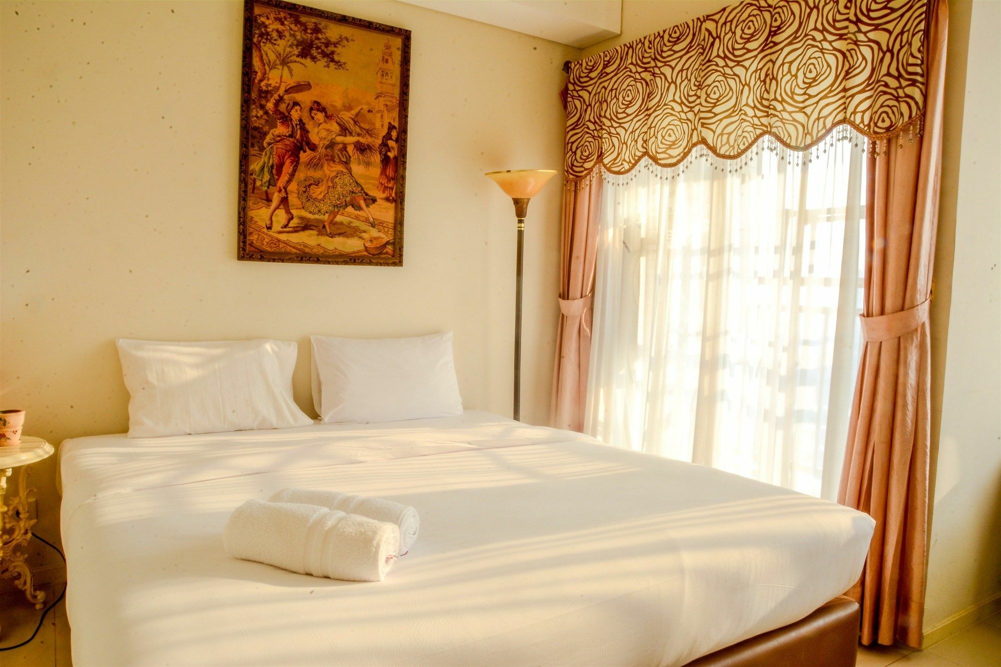 1 Vintage Bedroom At Cosmo Terrace By Travelio * Jakarta