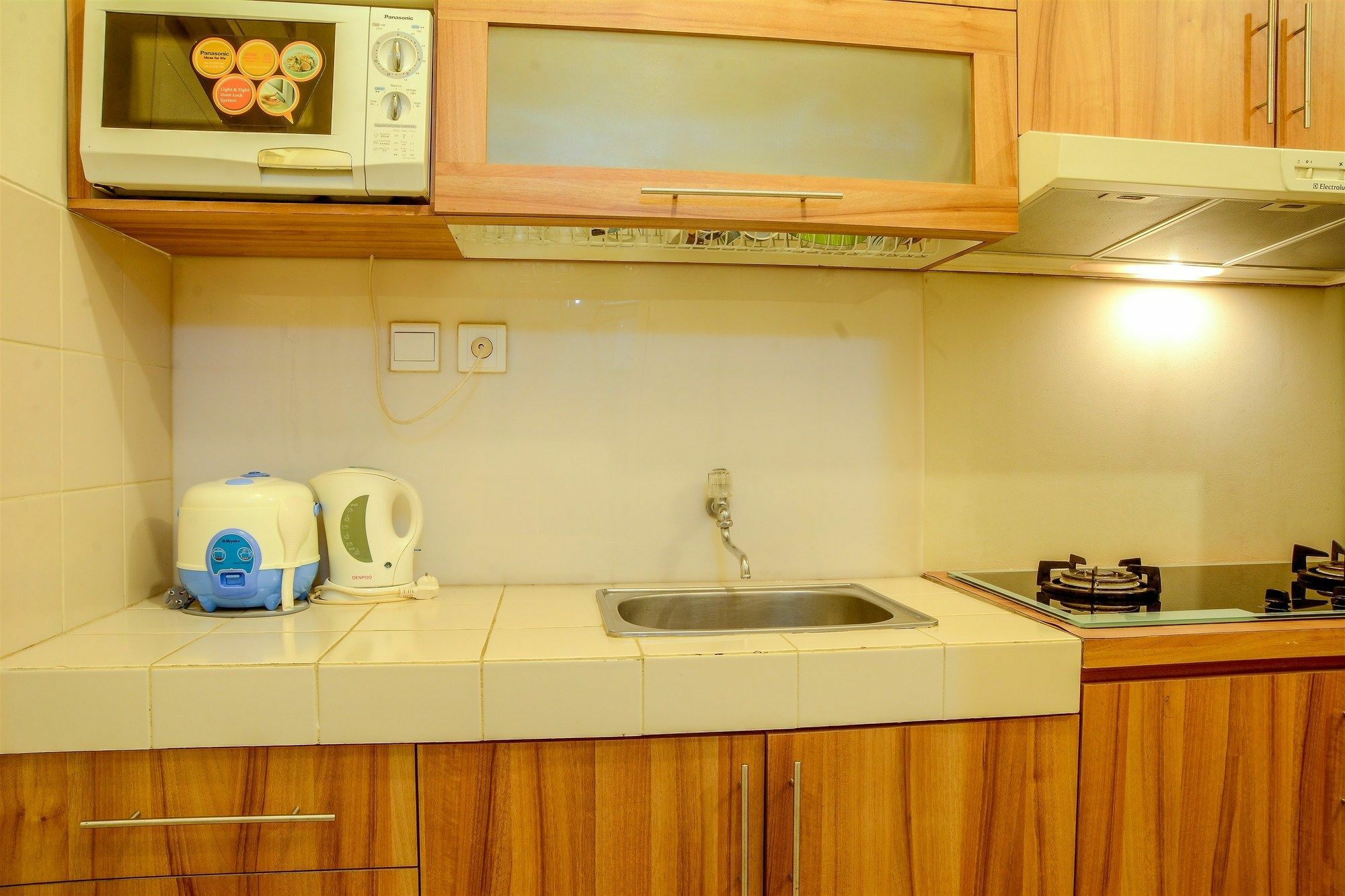 1 Vintage Bedroom At Cosmo Terrace By Travelio * Jakarta