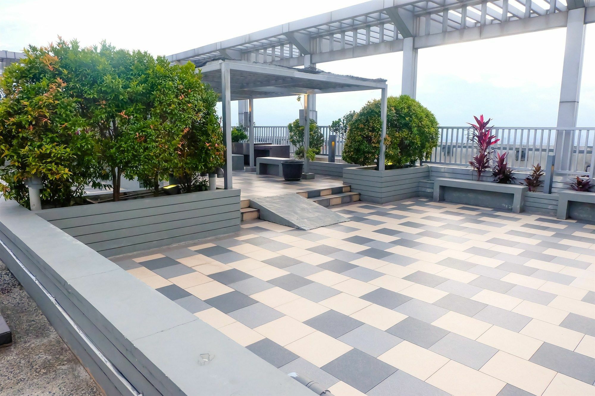 1 Vintage Bedroom At Cosmo Terrace By Travelio * Jakarta